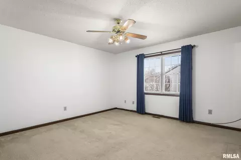 Bedroom - 3005 Sutherland Rd, Springfield, IL 62702 photo 1 of 9