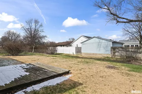 Exterior - 3005 Sutherland Rd, Springfield, IL 62702 photo 4 of 4