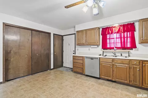 Other - 3005 Sutherland Rd, Springfield, IL 62702 photo 2 of 5