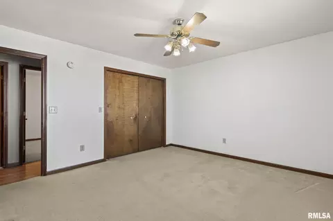 Bedroom - 3005 Sutherland Rd, Springfield, IL 62702 photo 6 of 9