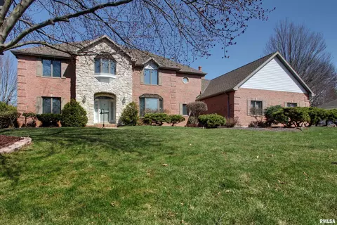 3131 Acadia Dr, Quincy, IL 62301