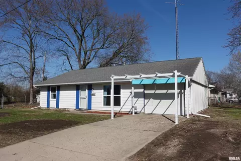 1281 Russell Ave, Galesburg, IL 61401