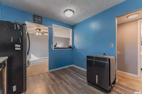 Kitchen - 2900 Taylor Ave, Springfield, IL 62703 photo 3 of 3