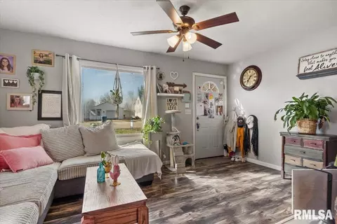 Other - 2277 E Converse Ave, Grandview, IL 62702 photo 6 of 9