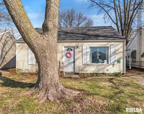 Other - 2277 E Converse Ave, Grandview, IL 62702 photo 2 of 9