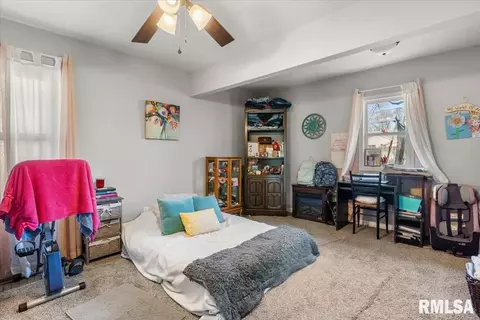 Bedroom - 2277 E Converse Ave, Grandview, IL 62702 photo 1 of 6