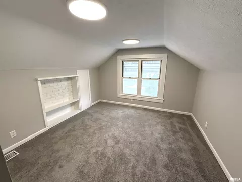 Bedroom - 2015 N 19th St, Springfield, IL 62702 photo 2 of 5
