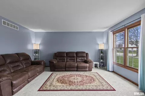 4521 Barrington Dr, Springfield, IL 62711 photo 5
