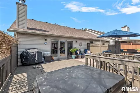 Exterior - 2806 Haggard Dr, Springfield, IL 62711 photo 3 of 4