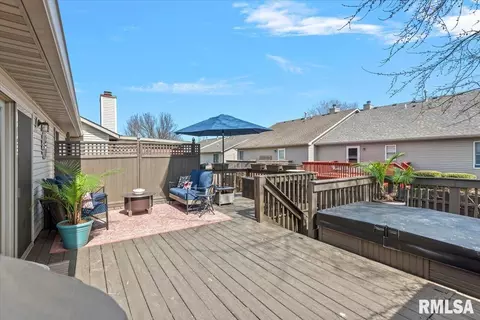 Exterior - 2806 Haggard Dr, Springfield, IL 62711 photo 2 of 4