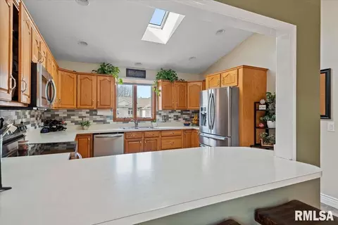 Kitchen - 2806 Haggard Dr, Springfield, IL 62711 photo 3 of 3