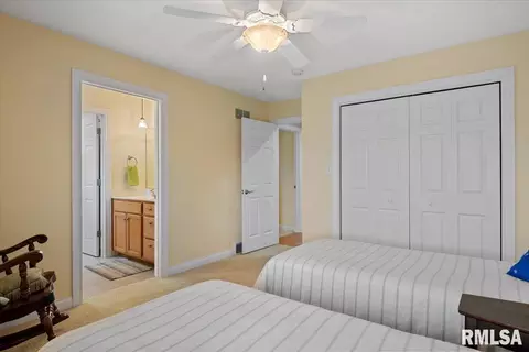 Bedroom - 28360 Quarton Rd, Palmyra, IL 62674 photo 8 of 9