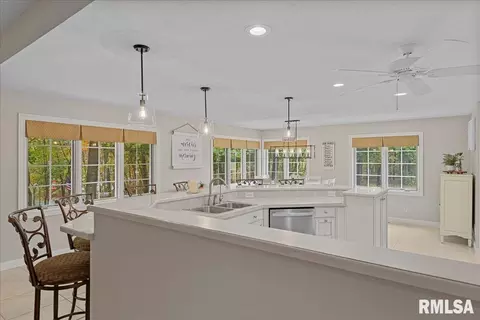 Kitchen - 28360 Quarton Rd, Palmyra, IL 62674 photo 1 of 5