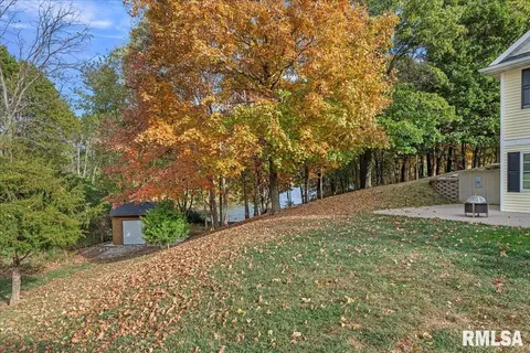 Exterior - 28360 Quarton Rd, Palmyra, IL 62674 photo 6 of 6