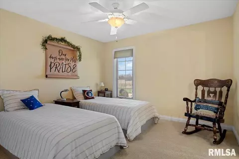 Bedroom - 28360 Quarton Rd, Palmyra, IL 62674 photo 9 of 9