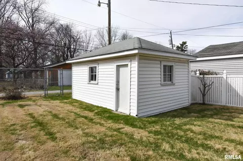 Other - 1109 Osburn Ave, Springfield, IL 62702 photo 6 of 10