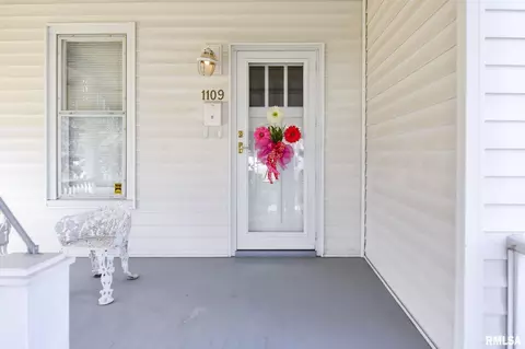 Exterior - 1109 Osburn Ave, Springfield, IL 62702 photo 6 of 6