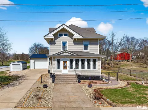 Exterior - 337 W Chestnut St, Oneida, IL 61467 photo 2 of 2