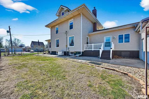 Other - 337 W Chestnut St, Oneida, IL 61467 photo 2 of 19
