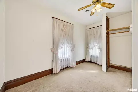 Bedroom - 337 W Chestnut St, Oneida, IL 61467 photo 5 of 5