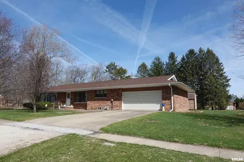 233 S Sparta St, Wataga, IL 61488