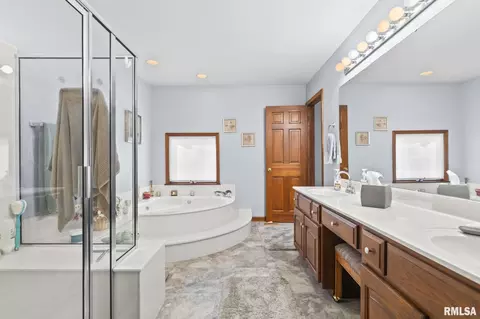 Bath - 3924 Old Mill Ln, Springfield, IL 62711 photo 1 of 4