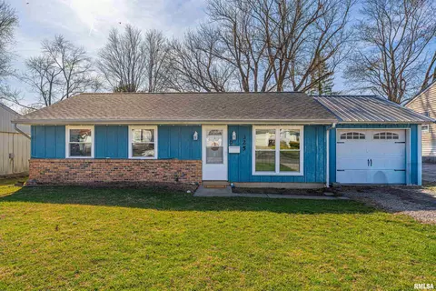 325 Mcdivitt Ave, Lincoln, IL 62656