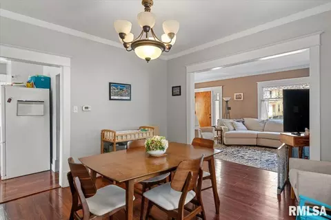 Dining - 624 W Vine St, Springfield, IL 62704 photo 3 of 3