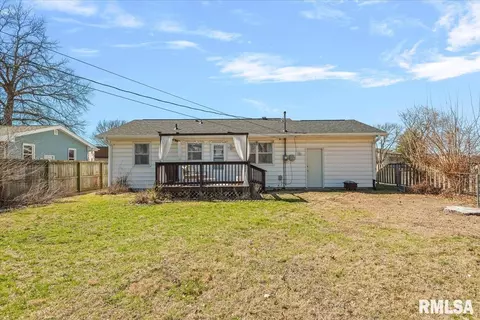 Exterior - 10 Radcliff Rd, Springfield, IL 62703 photo 3 of 5