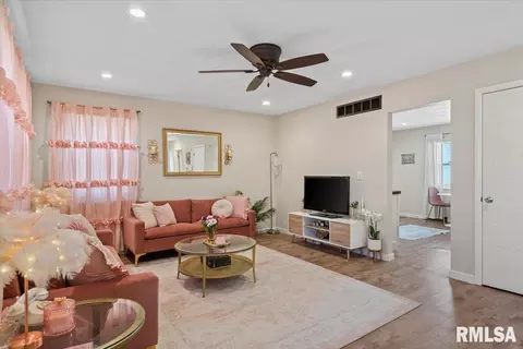 Other - 10 Radcliff Rd, Springfield, IL 62703 photo 2 of 13