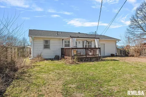 Exterior - 10 Radcliff Rd, Springfield, IL 62703 photo 4 of 5