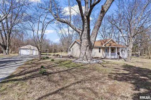3765 Pet Cemetery Rd, Springfield, IL 62707 photo 2