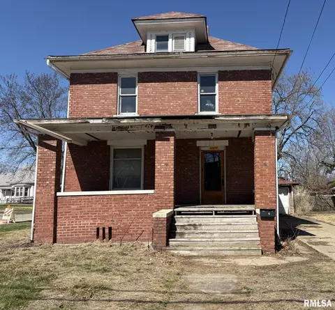 905 E South St, Galesburg, IL 61401