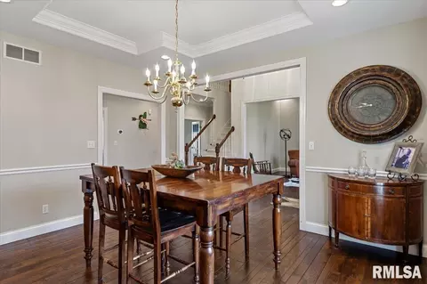 Dining - 2612 Dickens Dr, Springfield, IL 62711 photo 3 of 4