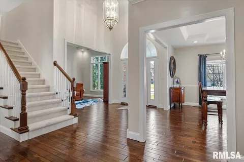 Entry Way - 2612 Dickens Dr, Springfield, IL 62711 photo 3 of 11