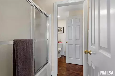 Entry Way - 2612 Dickens Dr, Springfield, IL 62711 photo 8 of 11