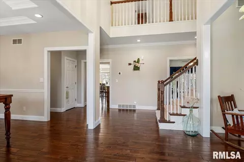 Entry Way - 2612 Dickens Dr, Springfield, IL 62711 photo 1 of 11
