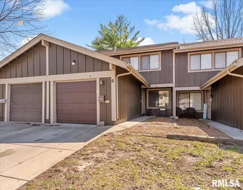 6 Redwood Ln, Springfield, IL 62704