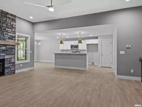 Living - 1701 Ambleside Dr, Springfield, IL 62711 photo 2 of 5