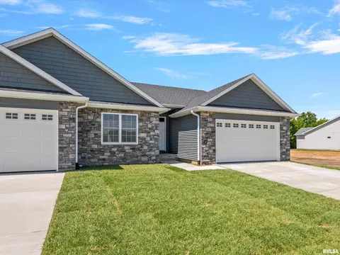 Exterior - 1701 Ambleside Dr, Springfield, IL 62711 photo 2 of 7