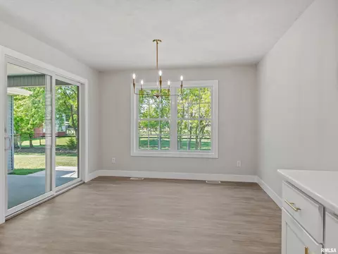 Dining - 1701 Ambleside Dr, Springfield, IL 62711 photo 1 of 1