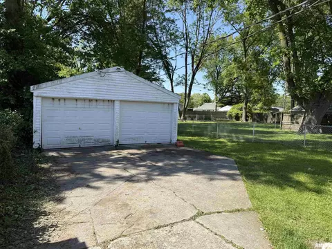 2238 E Stuart St, Springfield, IL 62703 photo 3