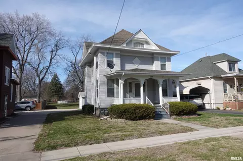 1539 E Losey St, Galesburg, IL 61401