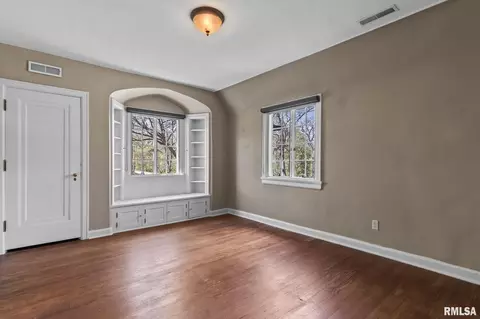 Bedroom - 1050 Williams Blvd, Springfield, IL 62704 photo 10 of 15