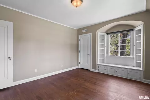 Bedroom - 1050 Williams Blvd, Springfield, IL 62704 photo 9 of 15