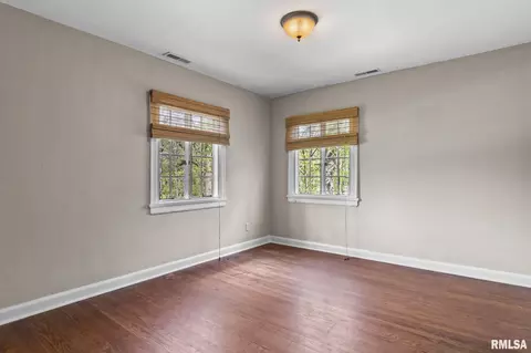 Bedroom - 1050 Williams Blvd, Springfield, IL 62704 photo 6 of 15