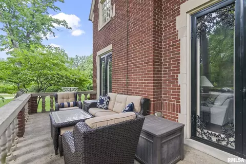 Exterior - 1050 Williams Blvd, Springfield, IL 62704 photo 6 of 13