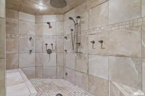 Bath - 1050 Williams Blvd, Springfield, IL 62704 photo 6 of 11