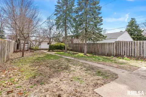 Exterior - 534 W Vine St, Springfield, IL 62704 photo 5 of 5