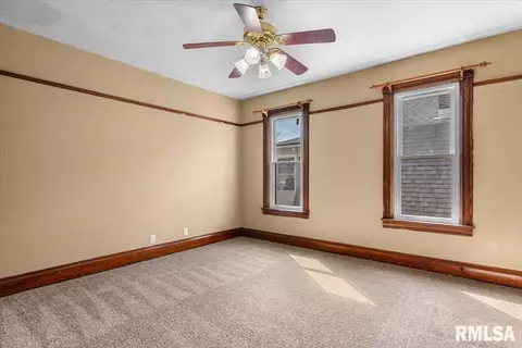 Bedroom - 534 W Vine St, Springfield, IL 62704 photo 4 of 6